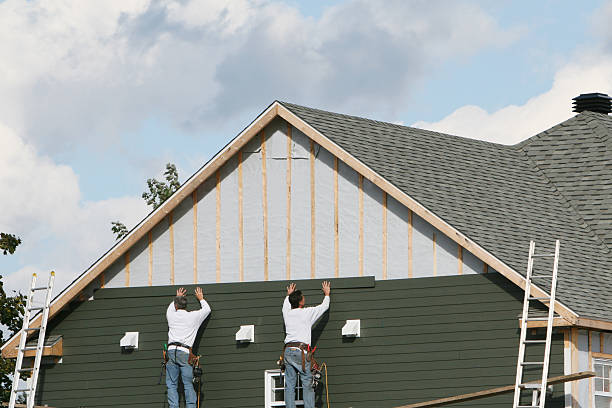 Professional Emergency Siding Repair technician working in Maysville, GA